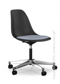 Кресло Vitra Eames Plastic Side Chair PSCC with seat upholstery, Basic Dark shell and Dark Blue Ivory Кресло Vitra Eames Plastic Side Chair PSCC with seat upholstery, Basic Dark shell and Dark Blue Ivory