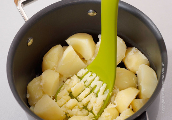 Пресс для картофеля Joseph Joseph Mash & Serve, Красный