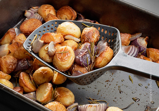 Шумовка Joseph Joseph Scoop Small, Серая