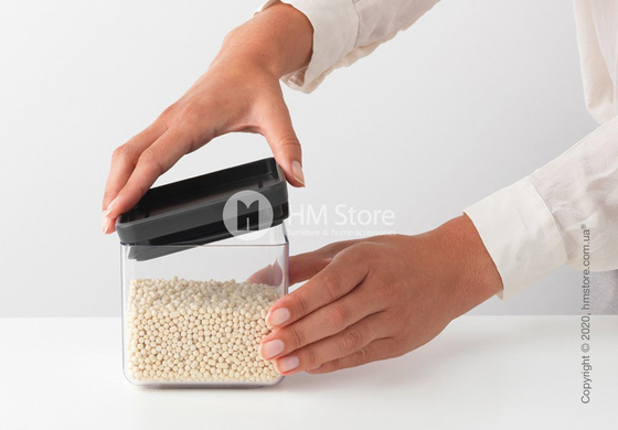 Емкость для хранения сыпучих продуктов Brabantia Square Canister Tasty 0,7 л, Dark Grey