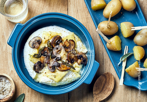 Форма для запекания сыра Emile Henry Ovenware 19,5 х 17,5 см, Mediterranean Blue