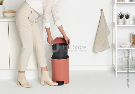 Ведро для мусора Brabantia Pedal Bin NewIcon 12 л, Terracotta Pink