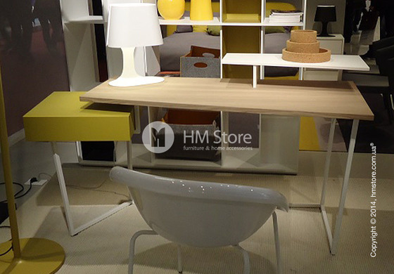 Стол Calligaris Layers, Metal matt optic white, Veneer natural and Lacquered mustard yellow matt Стол Calligaris Layers, Metal matt optic white, Veneer natural and Lacquered mustard yellow matt