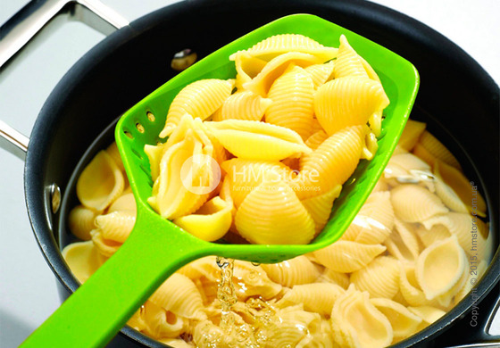 Шумовка Joseph Joseph Small Scoop Plus, Black