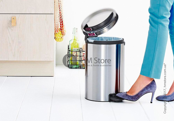 Ведро для мусора Brabantia Pedal Bin NewIcon 12 л, Matt Steel Fingerprint Proof