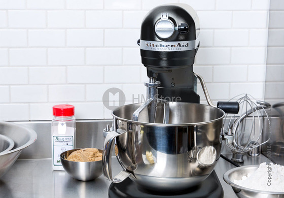 Планетарный миксер KitchenAid Artisan Series 5-Quart Tilt-Head Stand Mixer 4.8 л, Onyx Black. Купить