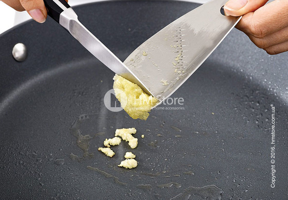 Терка для чеснока и имбиря Joseph Joseph Shred-line