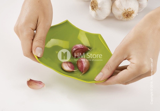 Ролл силиконовый для чистки чеснока Joseph Joseph Scroll, Red