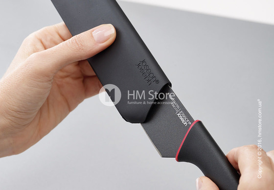 Нож в чехле со встроенной точилкой Joseph Joseph  Slice & Sharpen 3,5