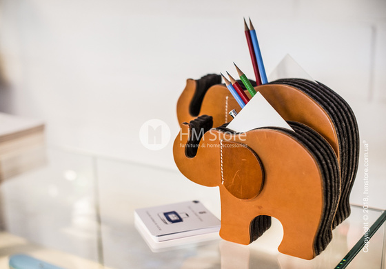 Подставка для ручек Graf von Faber-Castell, Elephant Made From Natural Leather, Medium