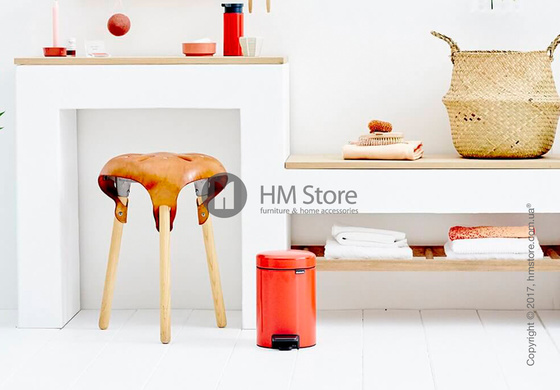 Ведро для мусора Brabantia Pedal Bin NewIcon 3 л, Passion Red Ведро для мусора Brabantia Pedal Bin NewIcon 3 л, Passion Red