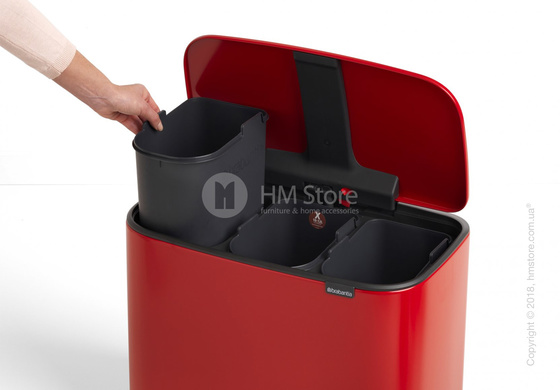 Ведро для сортировки мусора трехсекционное Brabantia Bo Pedal Bin 11/11/11 л, Passion Red Ведро для сортировки мусора трехсекционное Brabantia Bo Pedal Bin 11/11/11 л, Passion Red