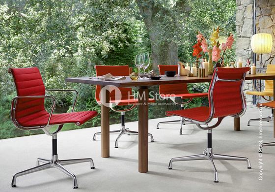 Кресло Vitra Aluminium Chair EA 103, Fabric Coral Poppy Red