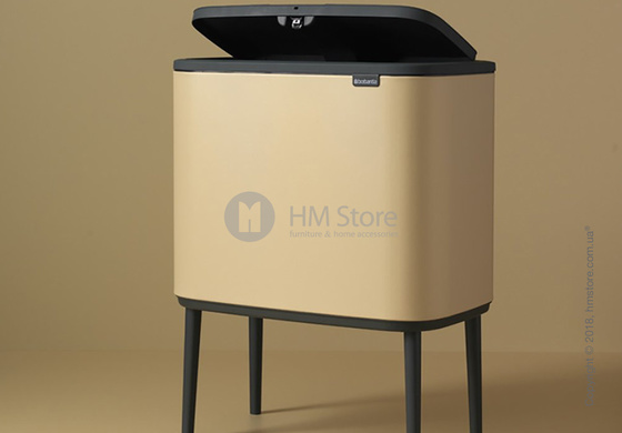 Ведро для сортировки мусора трехсекционное Brabantia Bo Touch Bin Luxury 11/11/11 л, Mineral Golden Beach