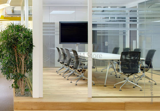 Кресло Vitra Meda Conference, Netweave Nero