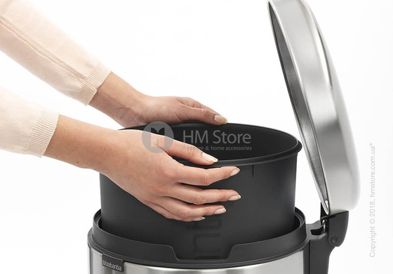 Ведро для мусора Brabantia Pedal Bin NewIcon 30 л, Matt Steel Fingerprint Proof