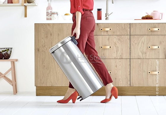 Ведро для мусора Brabantia Pedal Bin NewIcon 30 л, Matt Steel Fingerprint Proof