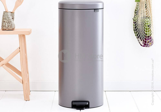 Ведро для мусора Brabantia Pedal Bin NewIcon 30 л, Platinum Ведро для мусора Brabantia Pedal Bin NewIcon 30 л, Platinum