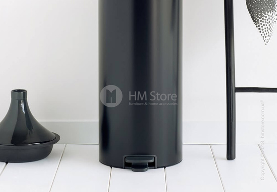 Ведро для мусора Brabantia Pedal Bin NewIcon 30 л, Matt Black