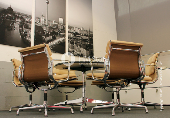 Кресло Vitra Soft Pad Chair EA 207, Leather Asphalt Dark Grey Кресло Vitra Soft Pad Chair EA 207, Leather Asphalt Dark Grey