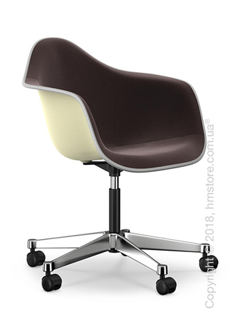 Кресло Vitra Eames Plastic Armchair PACC with full upholstery, Cream shell, Nero Moor Brown