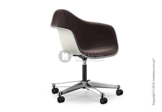 Кресло Vitra Eames Plastic Armchair PACC with full upholstery, White shell, Nero Moor Brown
