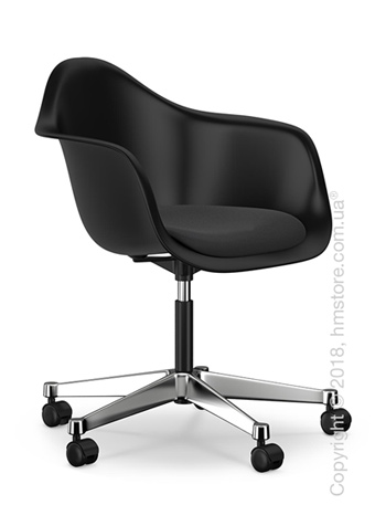 Кресло Vitra Eames Plastic Armchair PACC with seat upholstery, Basic Dark shell, Nero