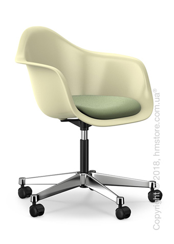 Кресло Vitra Eames Plastic Armchair PACC with seat upholstery, Cream shell, Ivory Forest