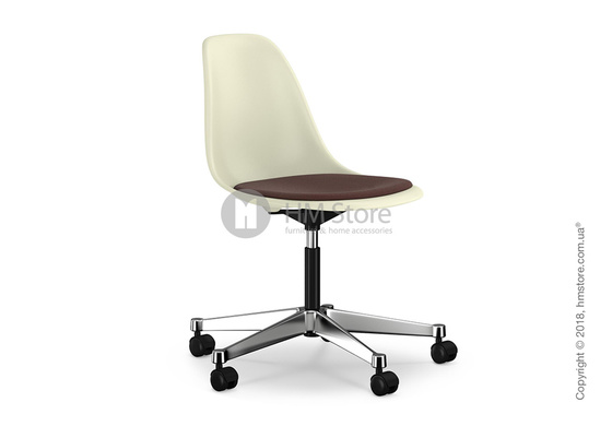 Кресло Vitra Eames Plastic Side Chair PSCC with seat upholstery, Cream shell and Marron Moor Brown