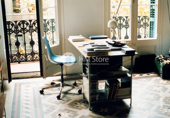 Кресло Vitra Eames Plastic Side Chair PSCC with seat upholstery, White shell and Marron Moor Brown Кресло Vitra Eames Plastic Side Chair PSCC with seat upholstery, White shell and Marron Moor Brown