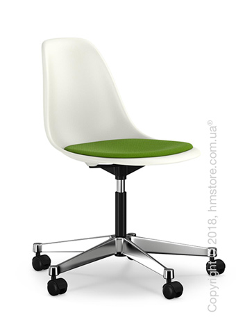 Кресло Vitra Eames Plastic Side Chair PSCC with seat upholstery, White shell and Grass Green Forest