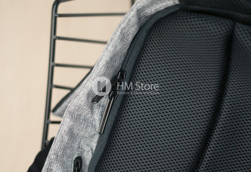 YKK-молния, спрятанная под тканью