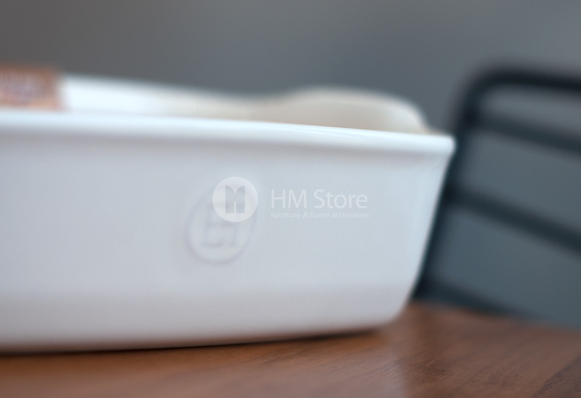 Логотип компании на боковой стенке формы Ovenware 