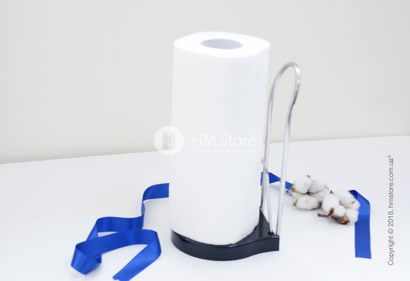 Рулон легко устанавливается, одеваясь на пластиковый стержень.