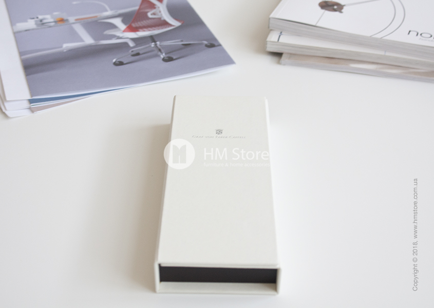 Коробка карандаша Graf von Faber-Castell серия Guilloche, коллекция Cognac, Guilloche Engraving