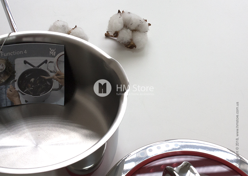 Выемка для сливания воды