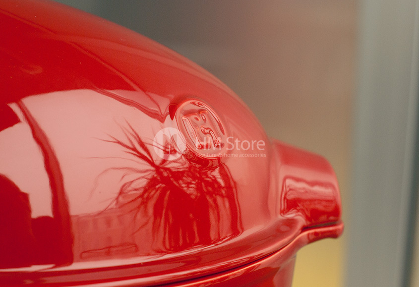 Логотип французской компании «Emile Henry»