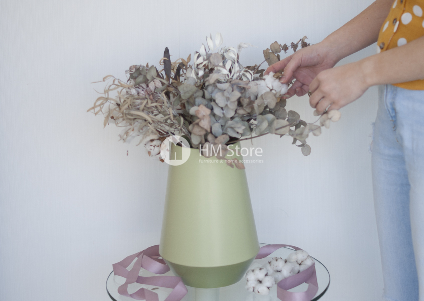 Нежно-зеленая ваза Calligaris Trio L