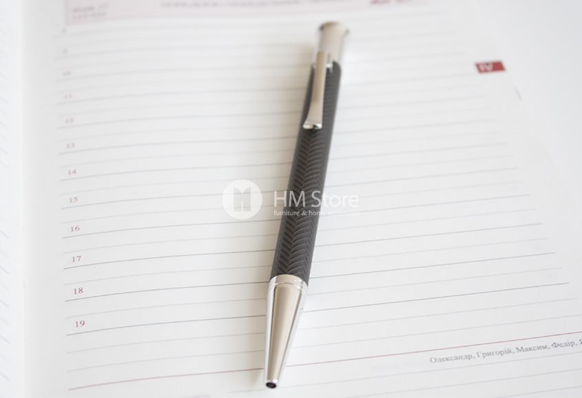 Ручка Graf von Faber-Castell Ciselé вблизи 