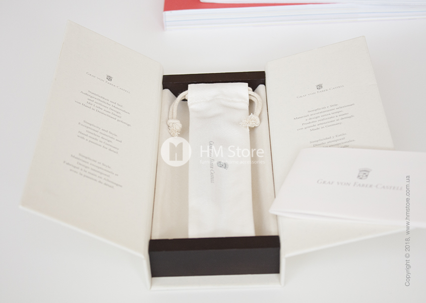 Упаковка карандаша Graf von Faber-Castell серия Guilloche, коллекция Cognac