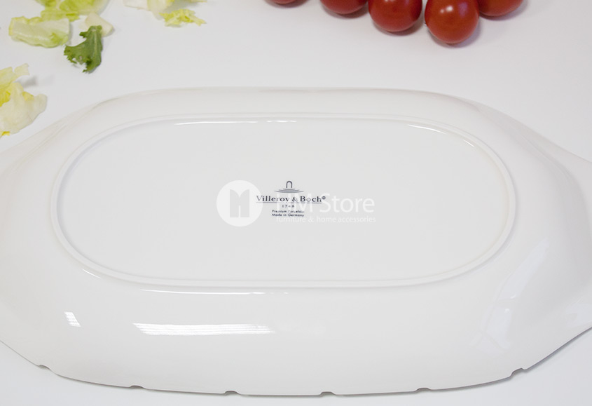 Логотип компании «Villeroy & Boch» на тарелке из коллекции BBQ Passion