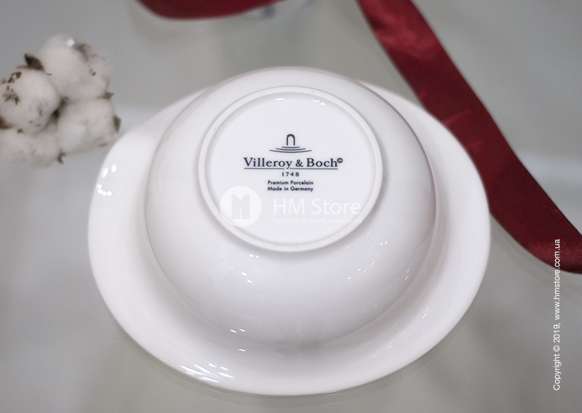 Клеймо бренда Villeroy & Boch с обратной стороны тарелки
