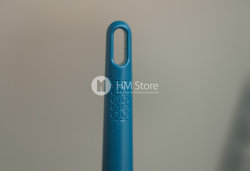 Логотип компании на открывалке для бутылок BarWise Any-way Magnetic от «Joseph Joseph »